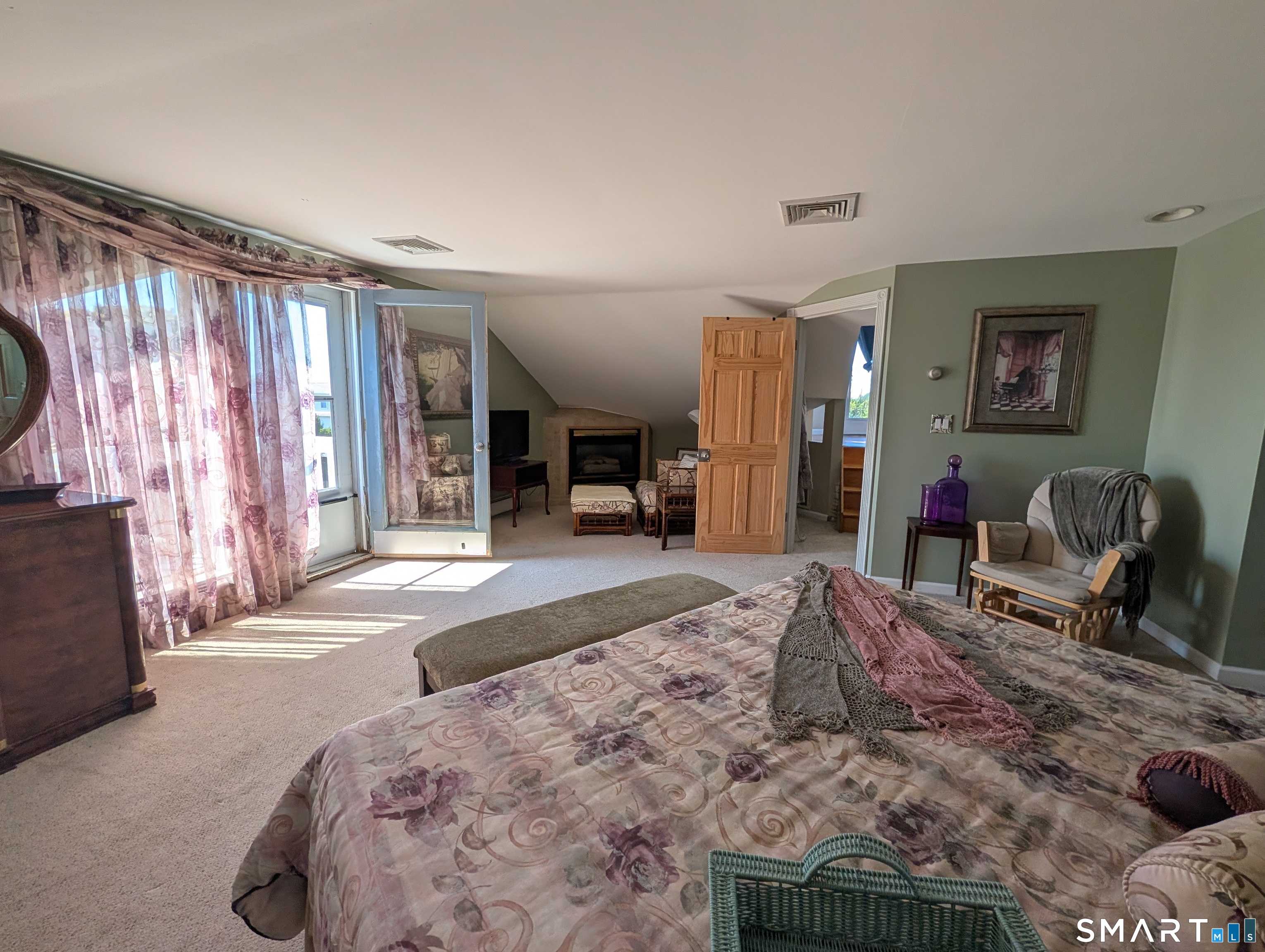 12 Smith Street East Haven CT 06512