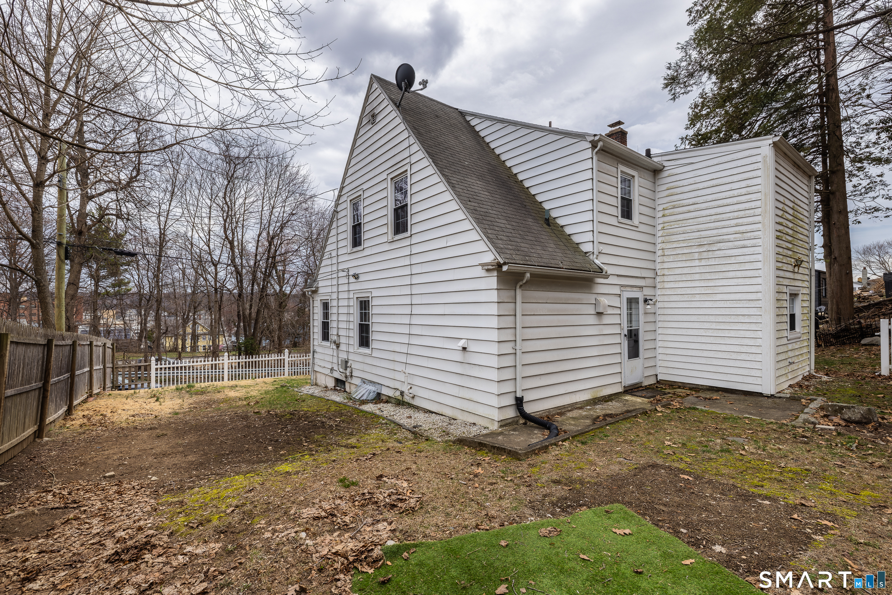 126 Emmett Avenue Derby CT 06418