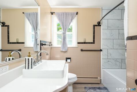 83 Jacobs Terrace Middletown CT 06457