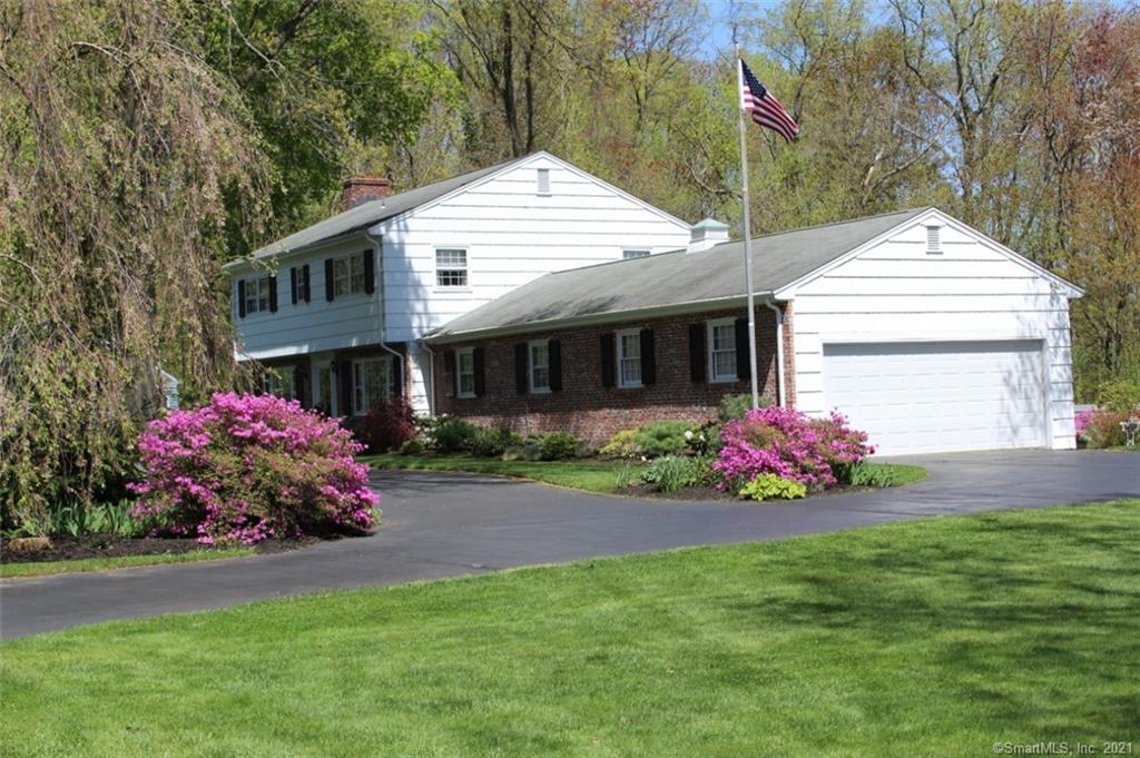 2 Crestview Drive North Haven CT 06473