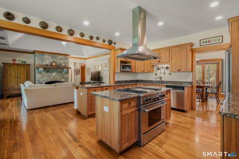 15 Juniper Lane Stonington CT 06378