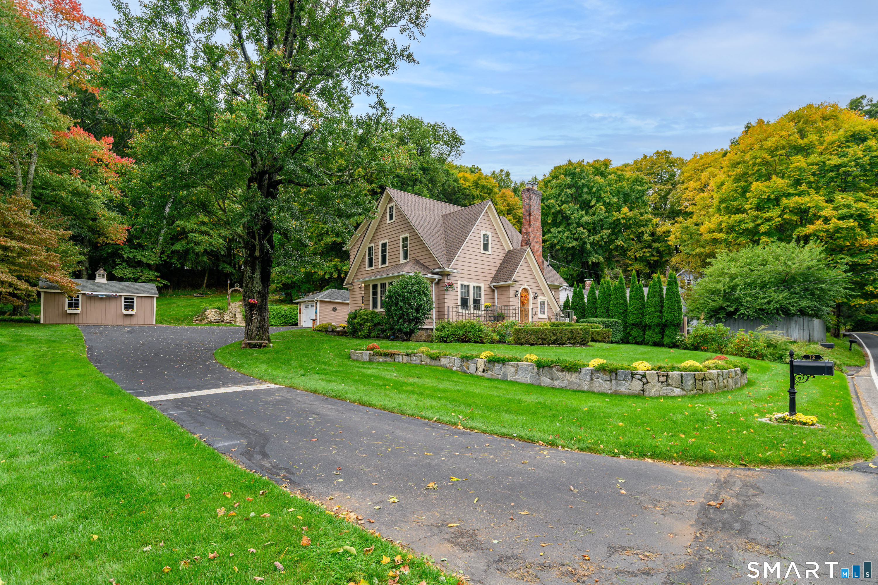 72 Dodgingtown Road Bethel CT 06801