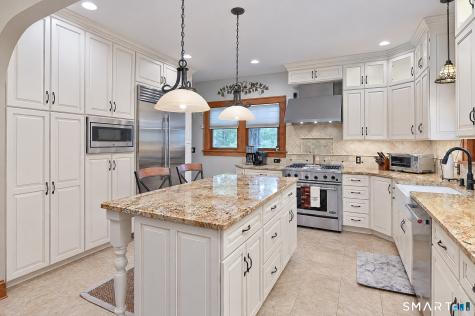 72 Dodgingtown Road Bethel CT 06801