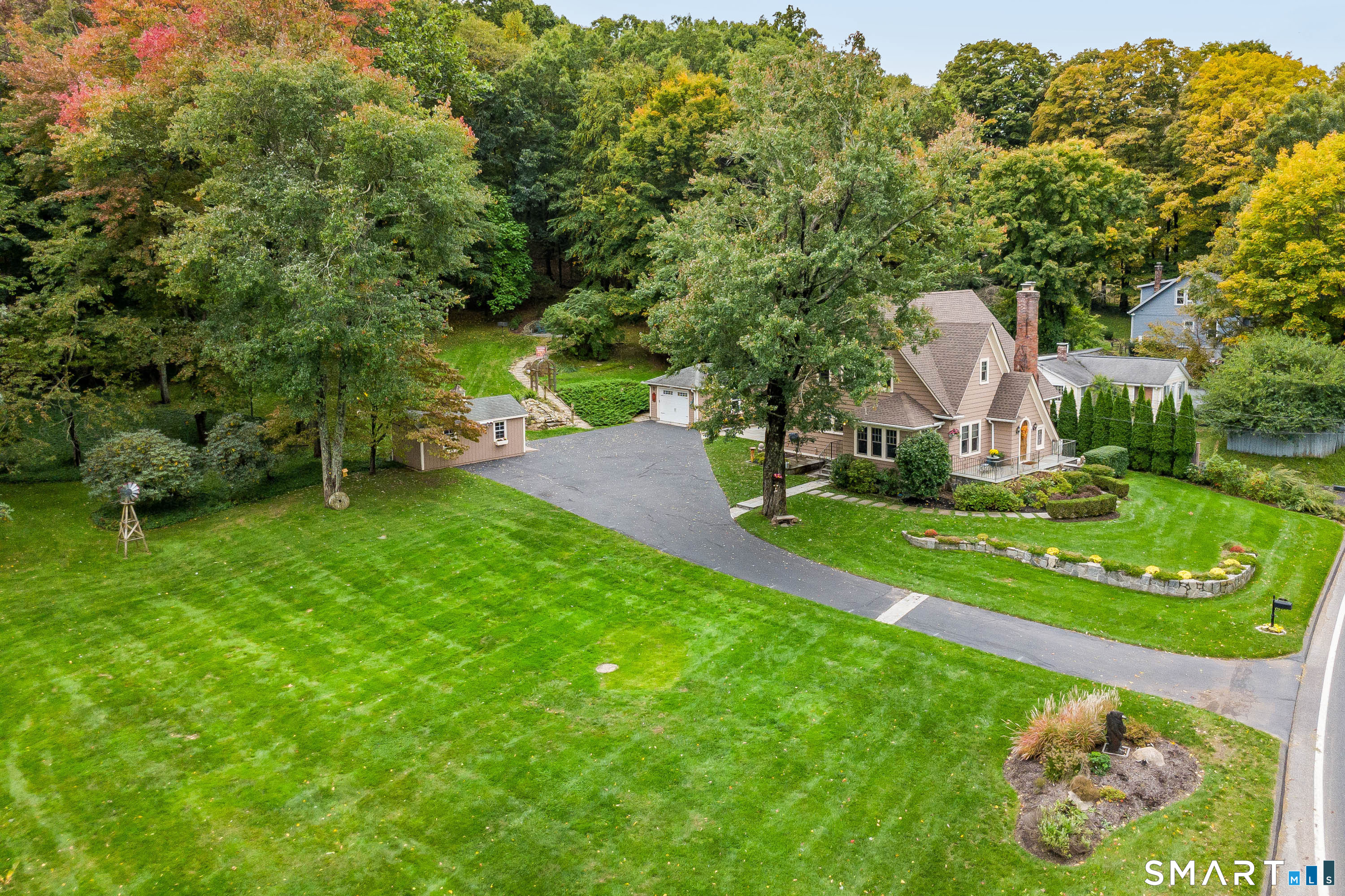 72 Dodgingtown Road Bethel CT 06801