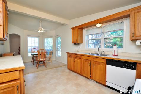 13 Laurel Circle East Windsor CT 06088