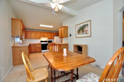 13 Laurel Circle East Windsor CT 06088