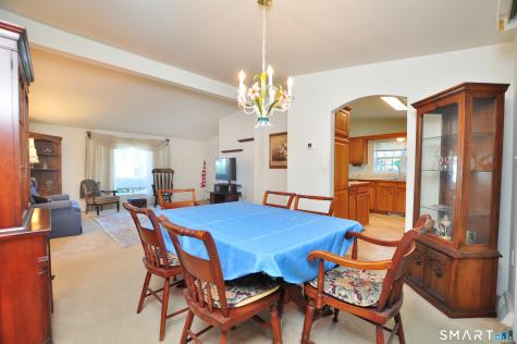 13 Laurel Circle East Windsor CT 06088