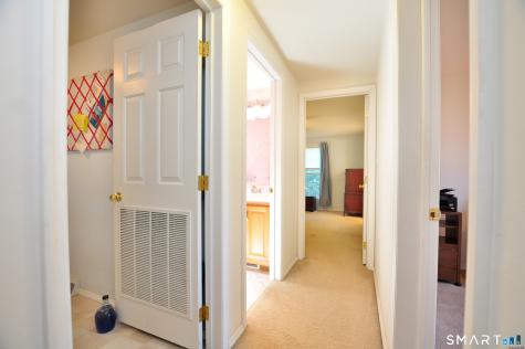 13 Laurel Circle East Windsor CT 06088