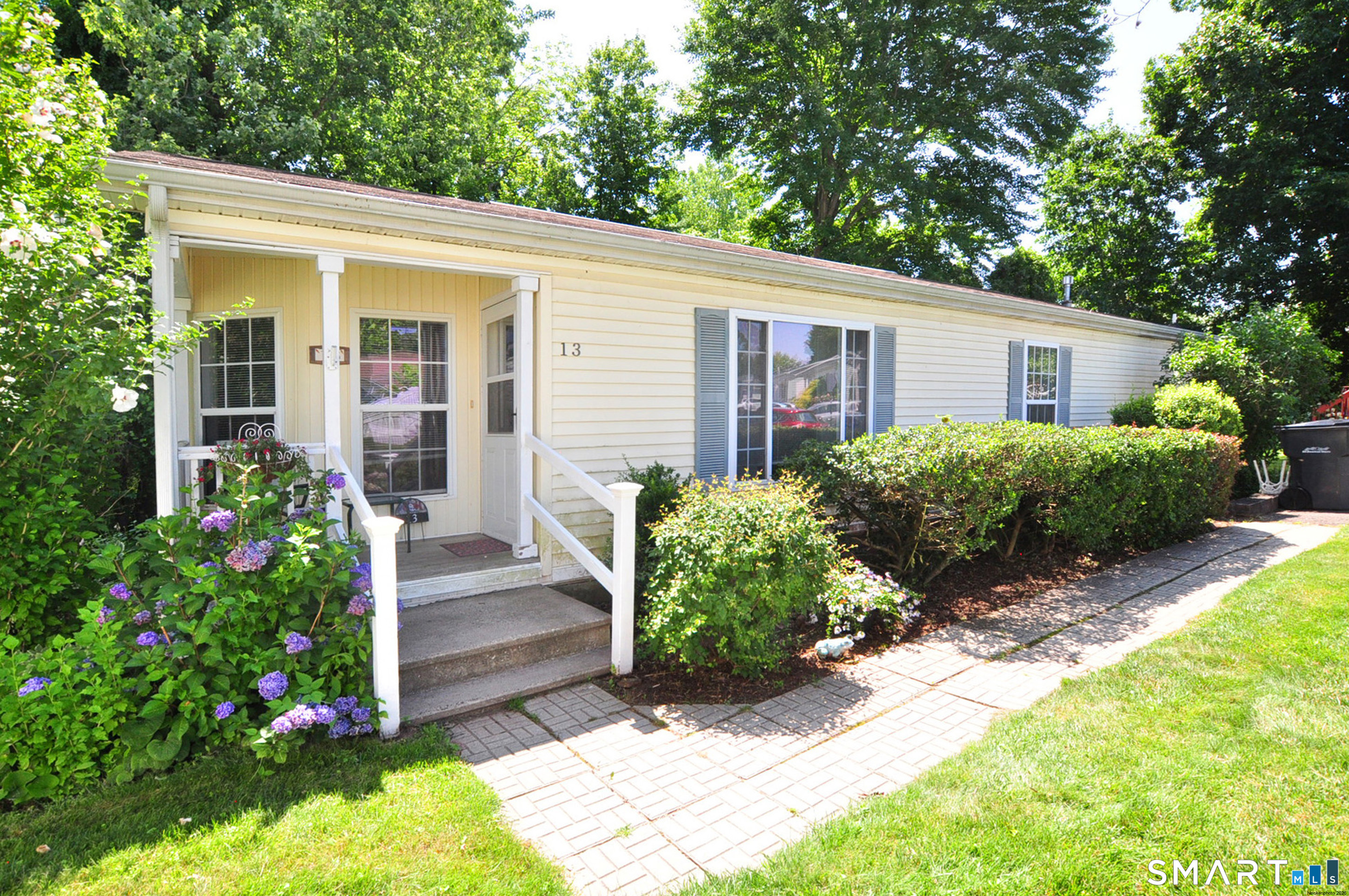 13 Laurel Circle East Windsor CT 06088