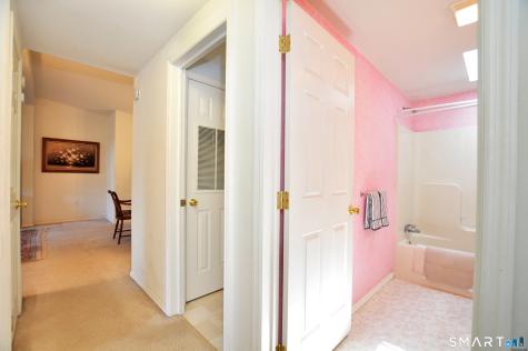 13 Laurel Circle East Windsor CT 06088