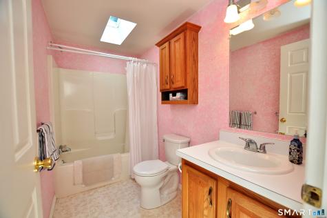 13 Laurel Circle East Windsor CT 06088