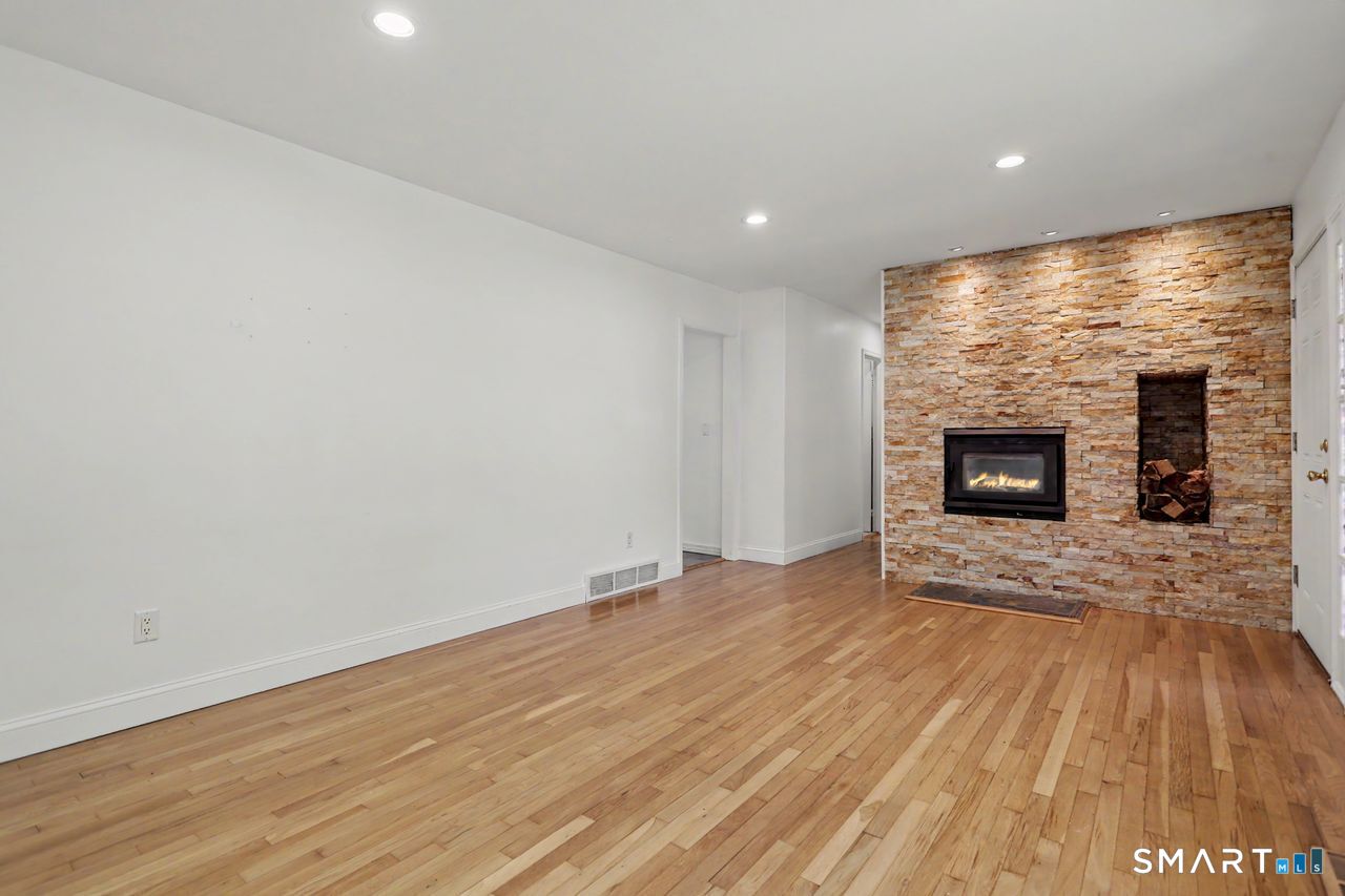 102 Andrews Avenue Milford CT 06460