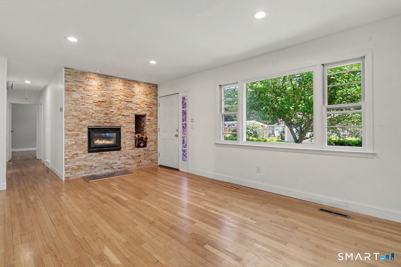 102 Andrews Avenue Milford CT 06460