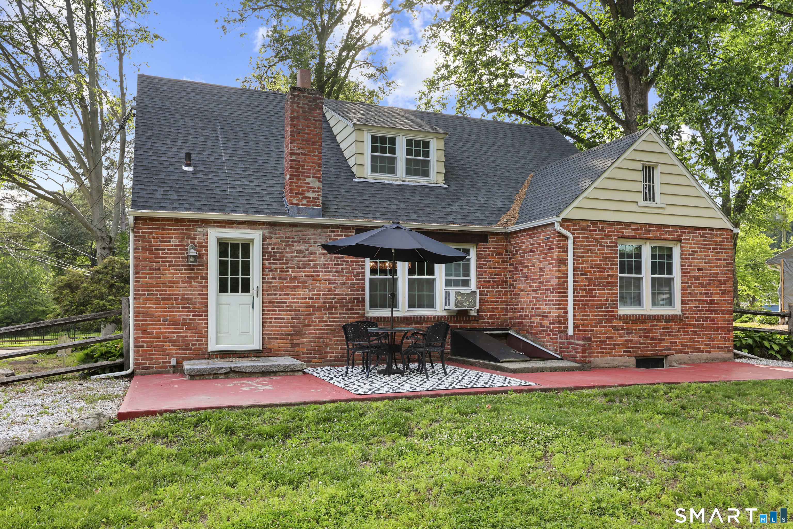 26 Fernbel Lane West Hartford CT 06107