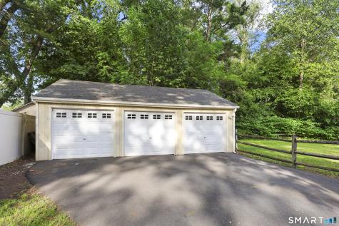 26 Fernbel Lane West Hartford CT 06107