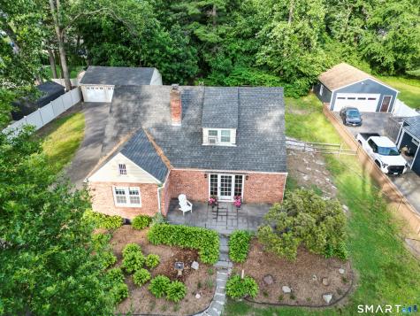 26 Fernbel Lane West Hartford CT 06107