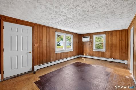 211 Woodycrest Drive East Hartford CT 06118