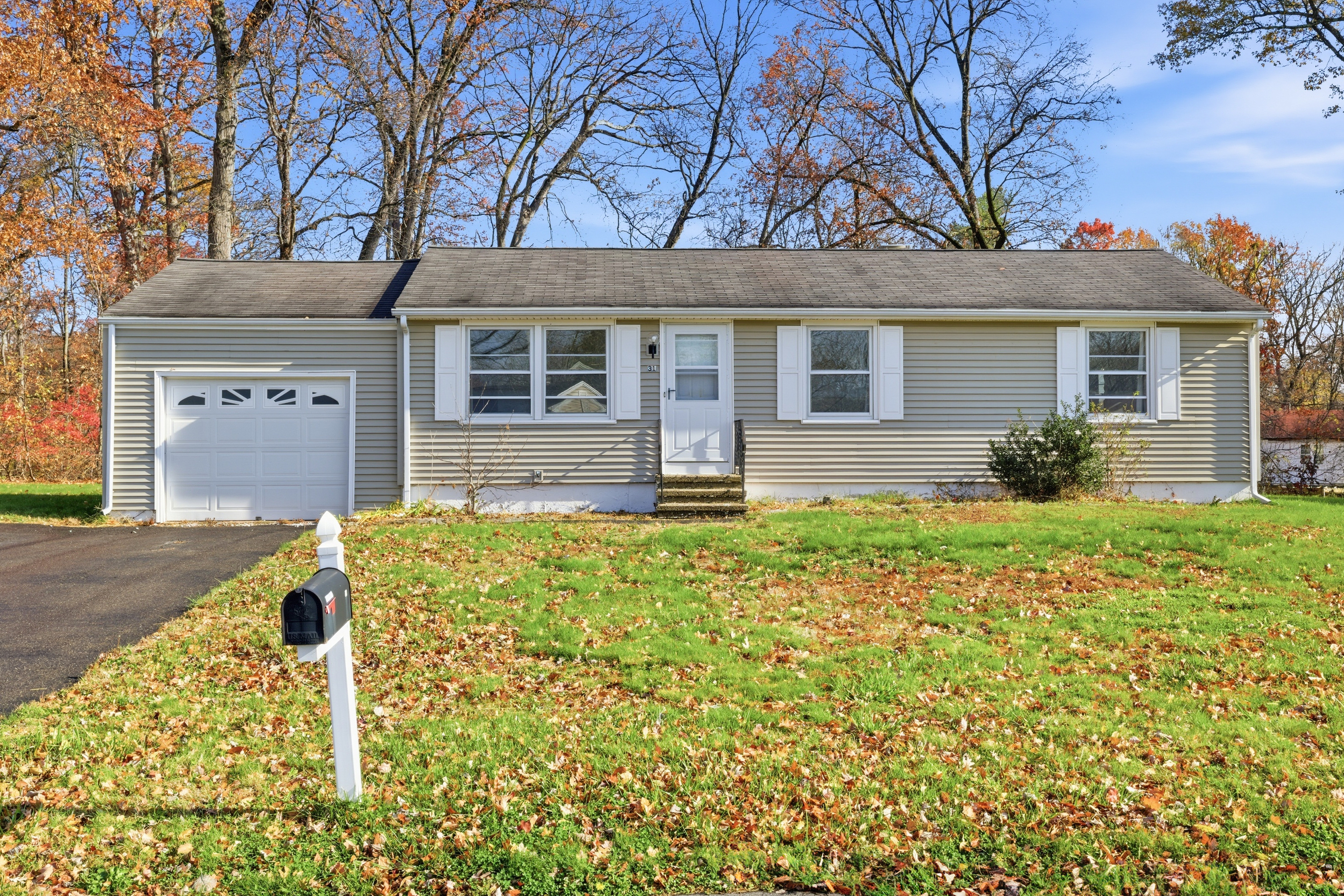31 Farmstead Circle Bloomfield CT 06002