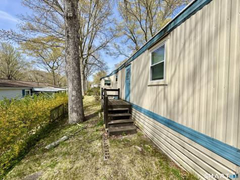 136 Hunters Road Norwich CT 06360