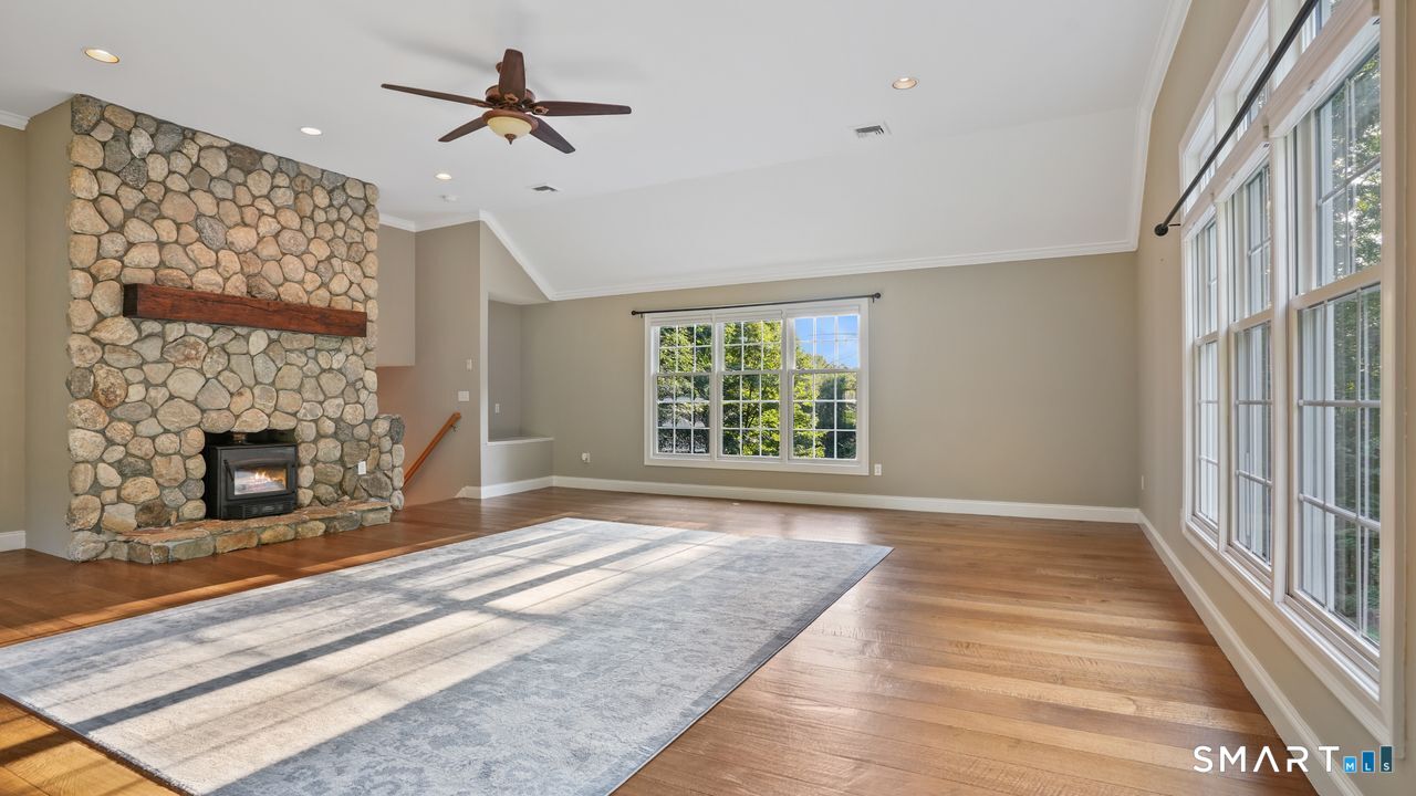 32 Pine Tree Hill Road Newtown CT 06470