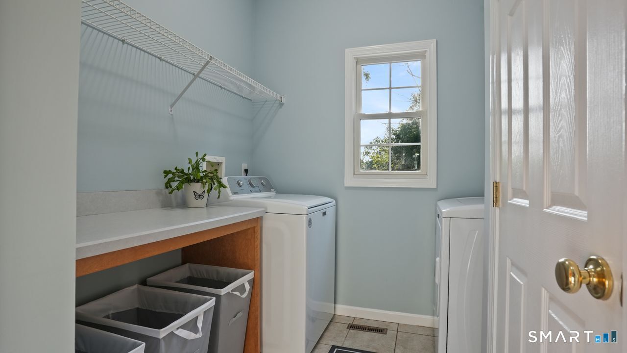 32 Pine Tree Hill Road Newtown CT 06470