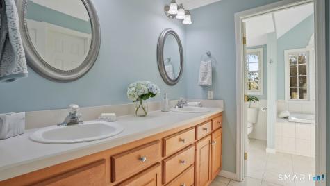 32 Pine Tree Hill Road Newtown CT 06470