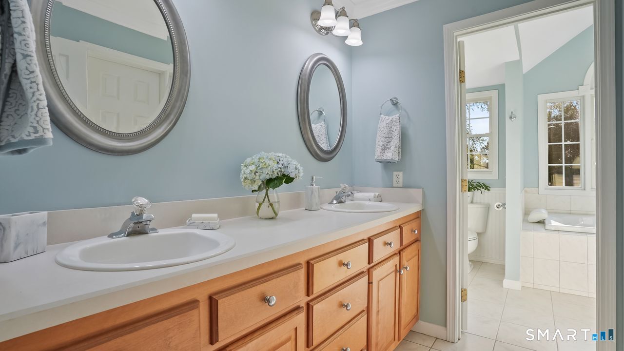32 Pine Tree Hill Road Newtown CT 06470