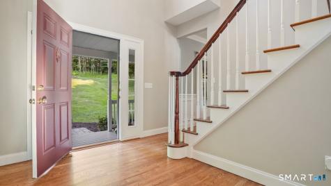 32 Pine Tree Hill Road Newtown CT 06470