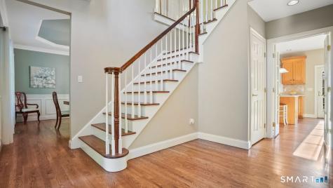 32 Pine Tree Hill Road Newtown CT 06470