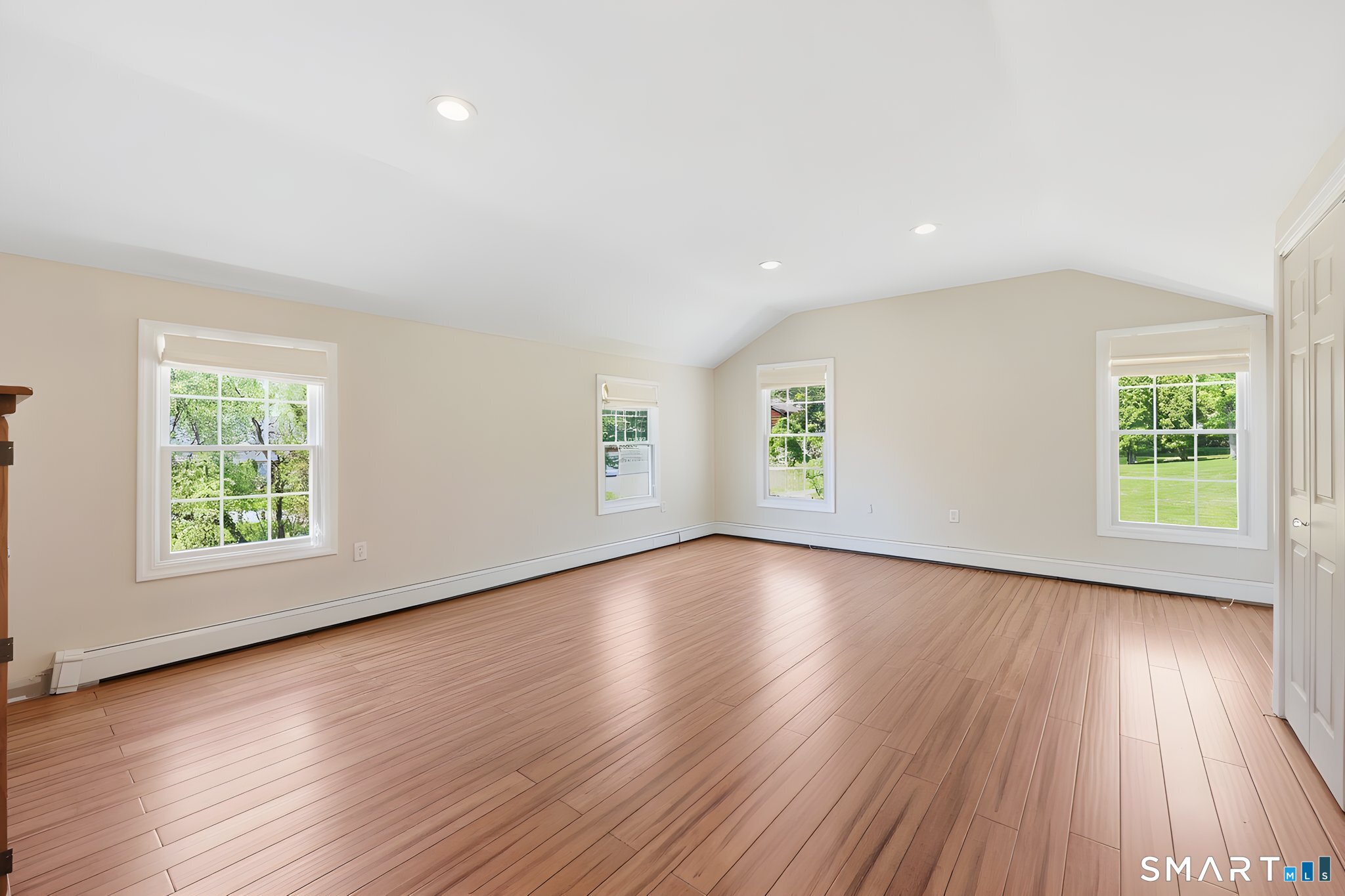 9 Jay Circle Windsor CT 06095