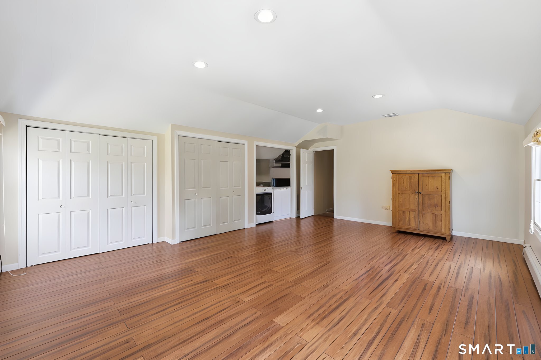 9 Jay Circle Windsor CT 06095