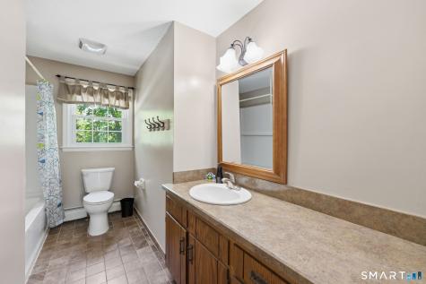9 Jay Circle Windsor CT 06095