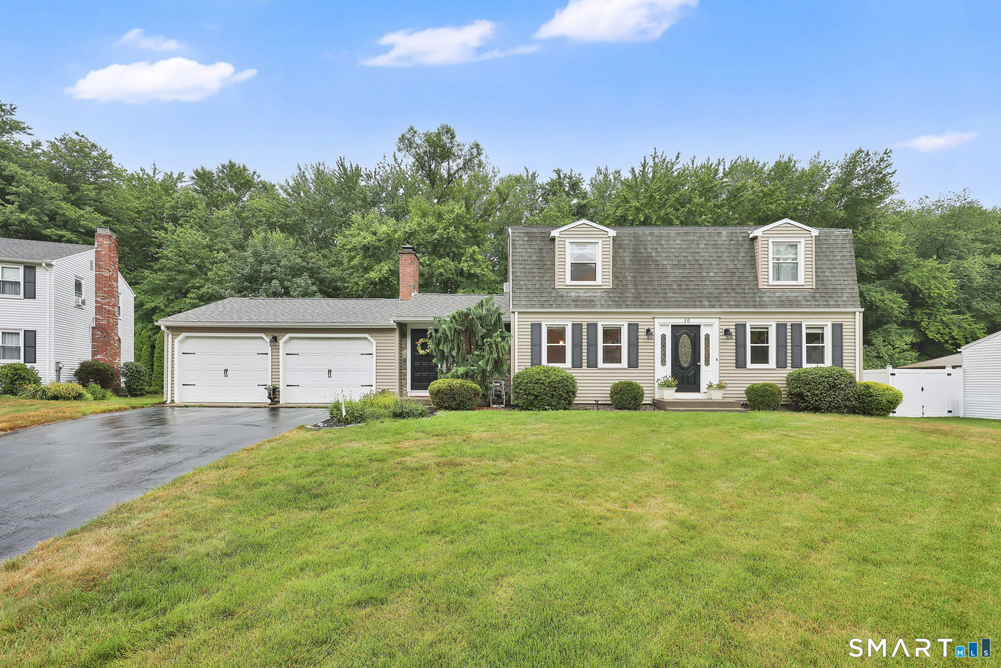 10 Pilgrim Circle Enfield CT 06082