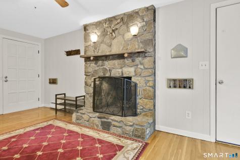 10 Pilgrim Circle Enfield CT 06082