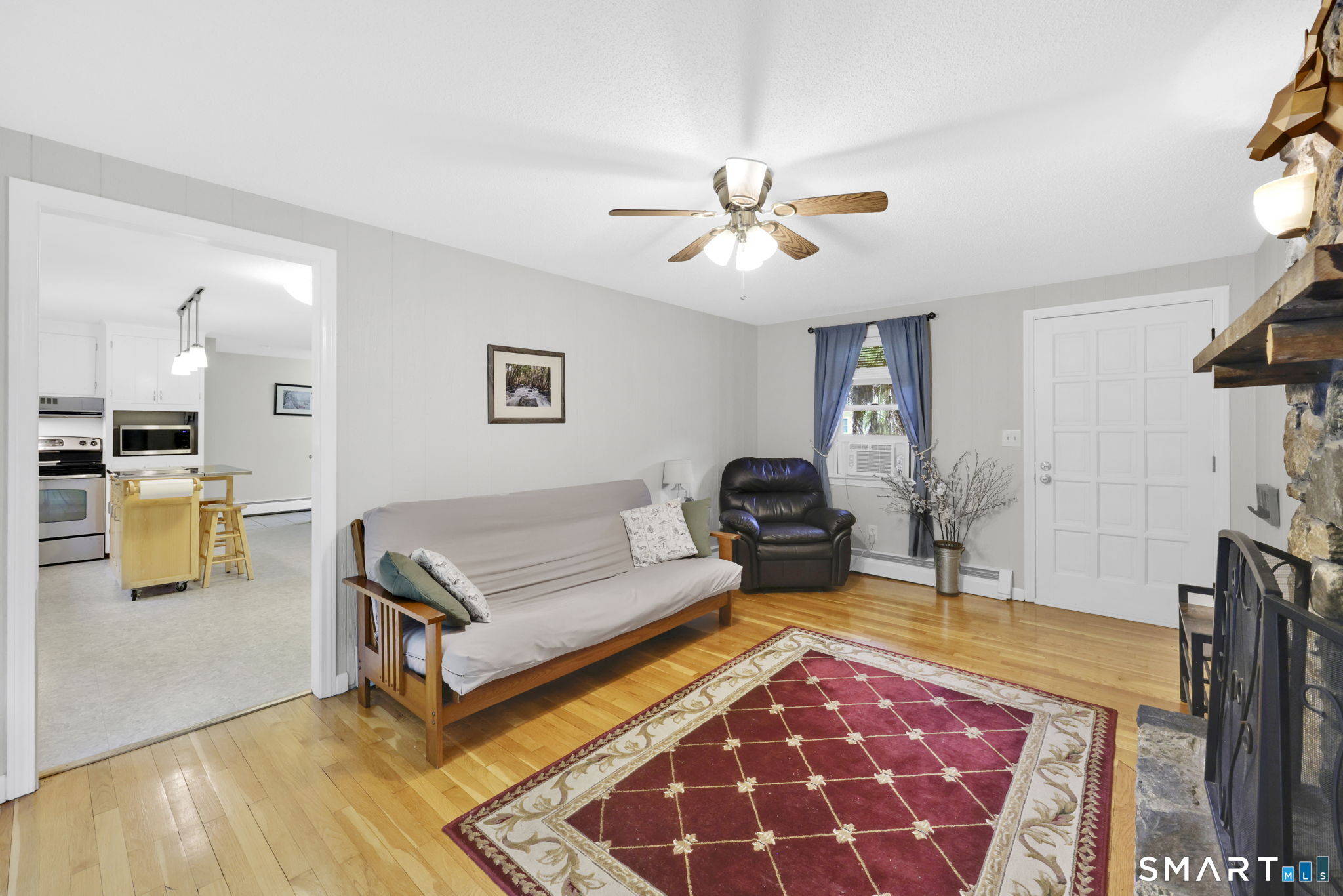 10 Pilgrim Circle Enfield CT 06082