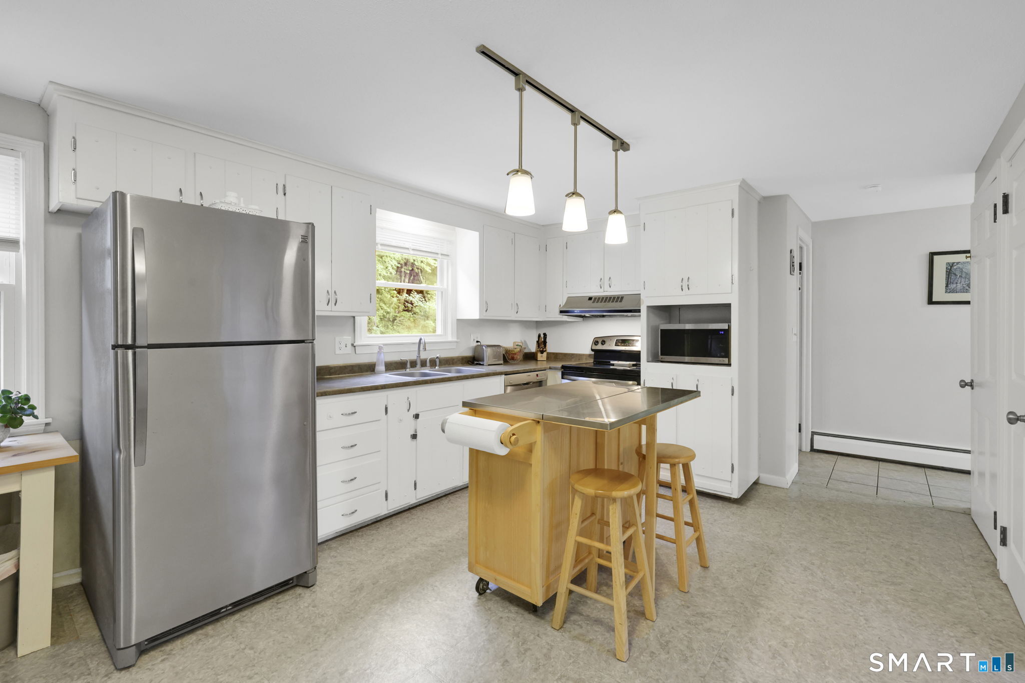 10 Pilgrim Circle Enfield CT 06082