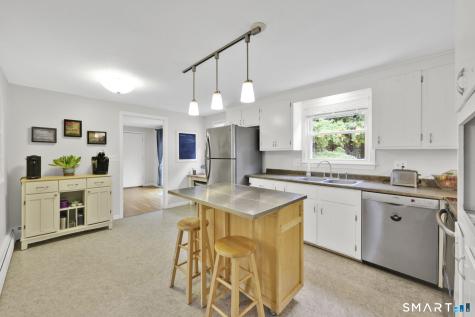 10 Pilgrim Circle Enfield CT 06082
