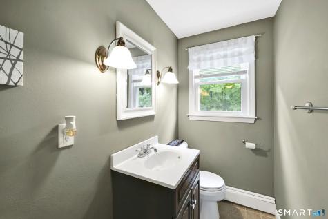10 Pilgrim Circle Enfield CT 06082