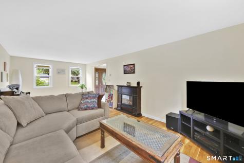 10 Pilgrim Circle Enfield CT 06082