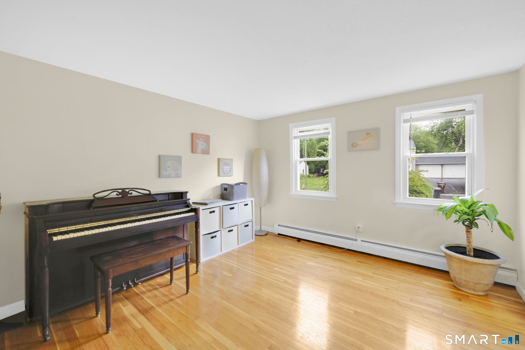 10 Pilgrim Circle Enfield CT 06082