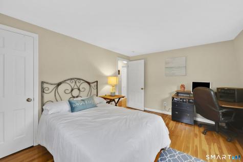 10 Pilgrim Circle Enfield CT 06082