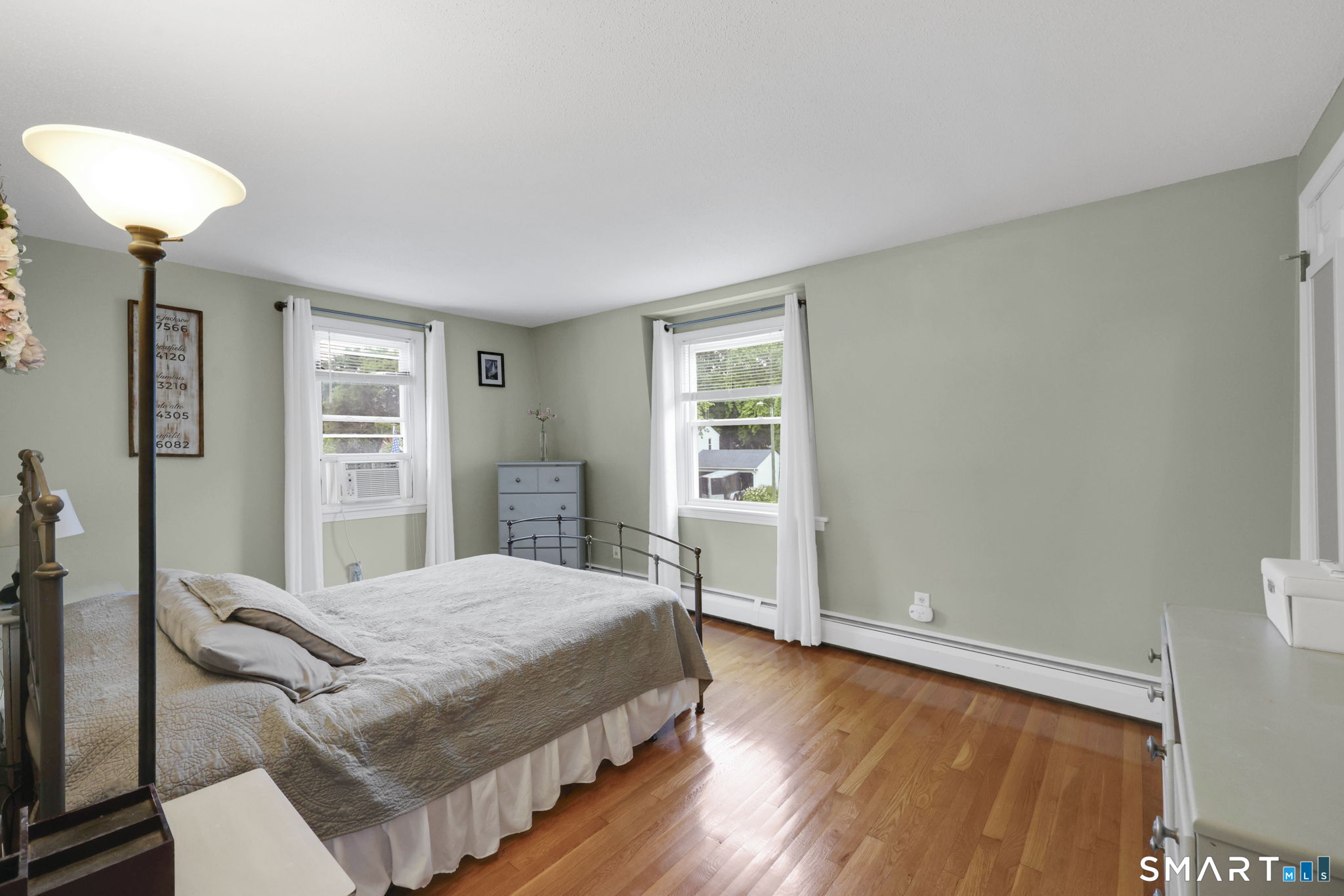 10 Pilgrim Circle Enfield CT 06082