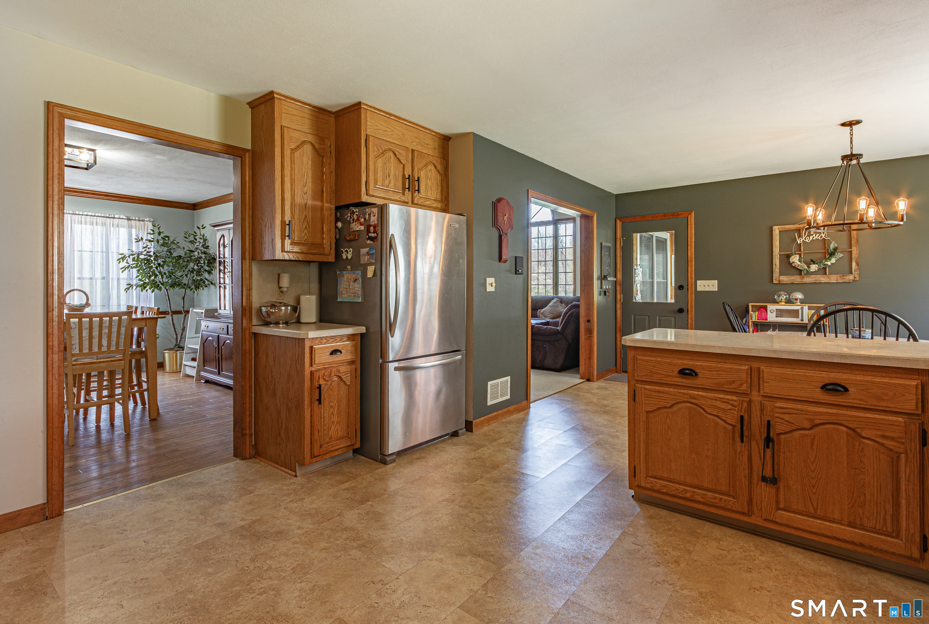 33 Country Club Woods Circle Waterbury CT 06708