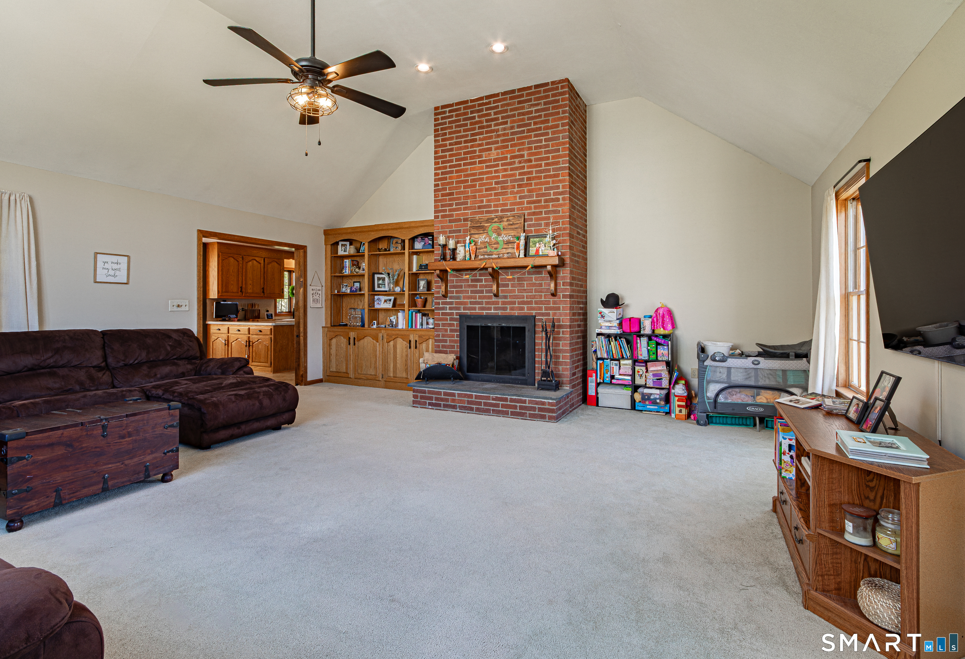 33 Country Club Woods Circle Waterbury CT 06708