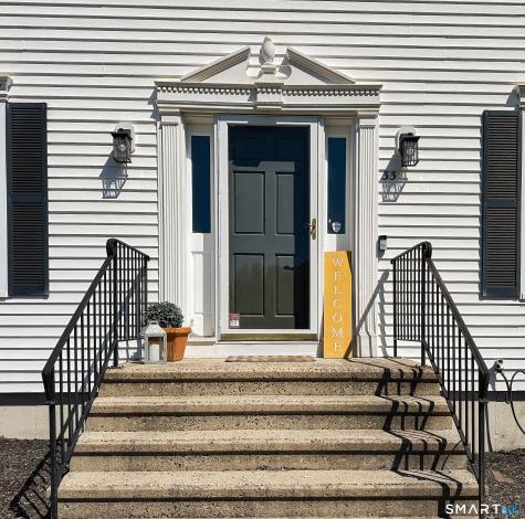 33 Country Club Woods Circle Waterbury CT 06708