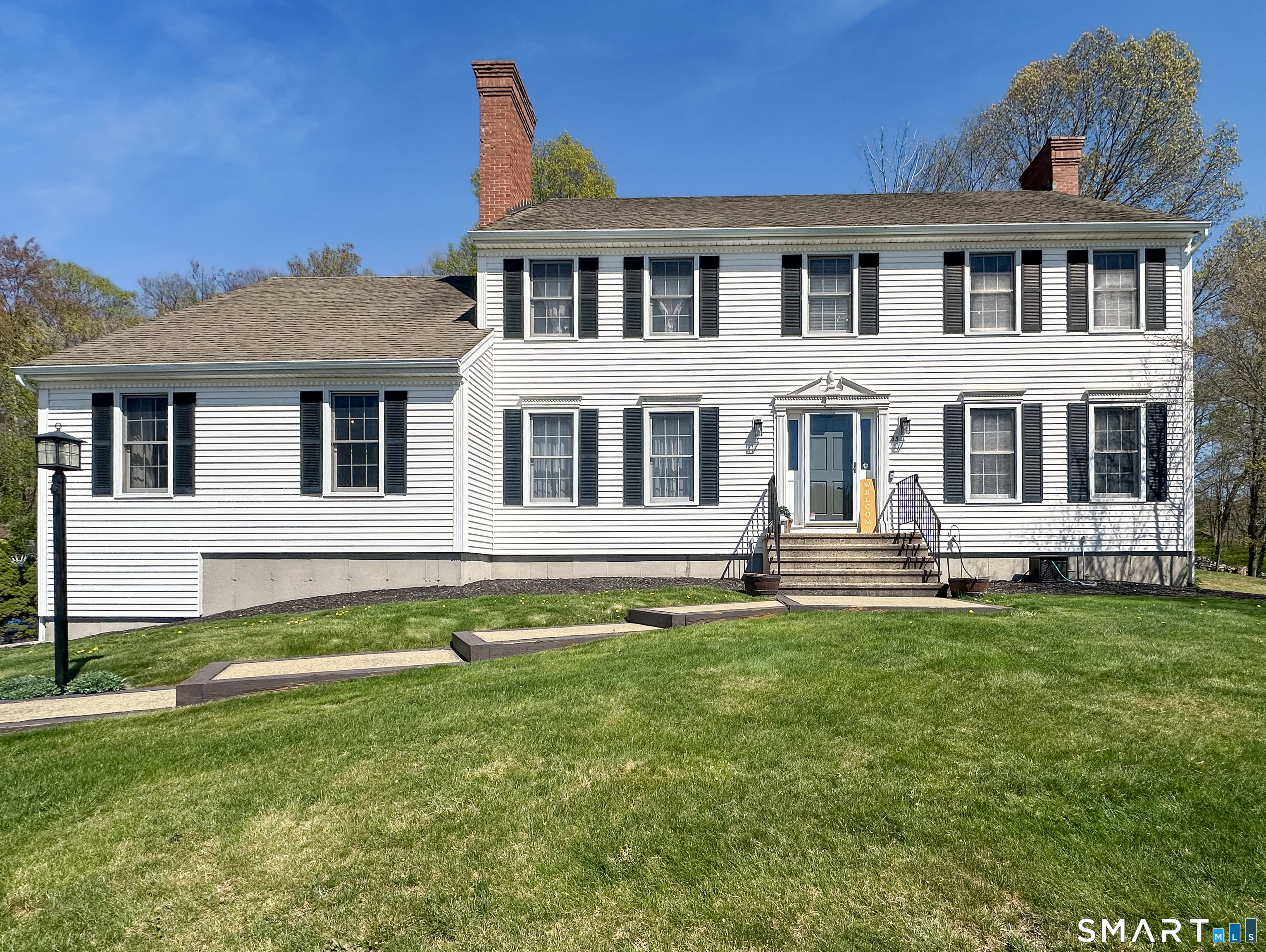 33 Country Club Woods Circle Waterbury CT 06708
