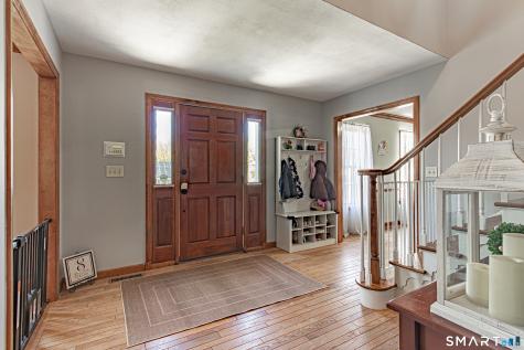 33 Country Club Woods Circle Waterbury CT 06708