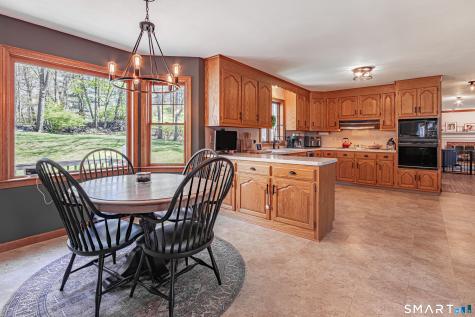 33 Country Club Woods Circle Waterbury CT 06708
