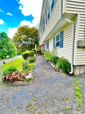5 Davis Road Oxford CT 06478