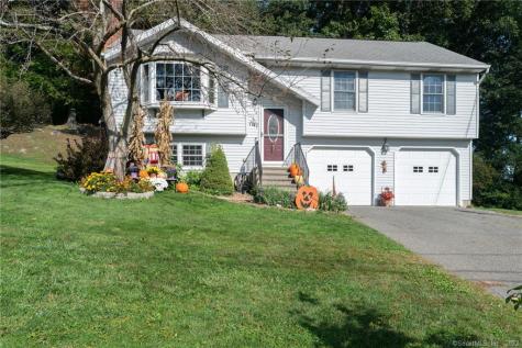 26 Oak Hollow Drive Waterbury CT 06708